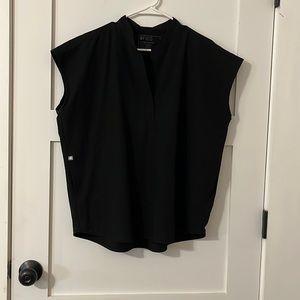 FIGS Scrub Top - Size M